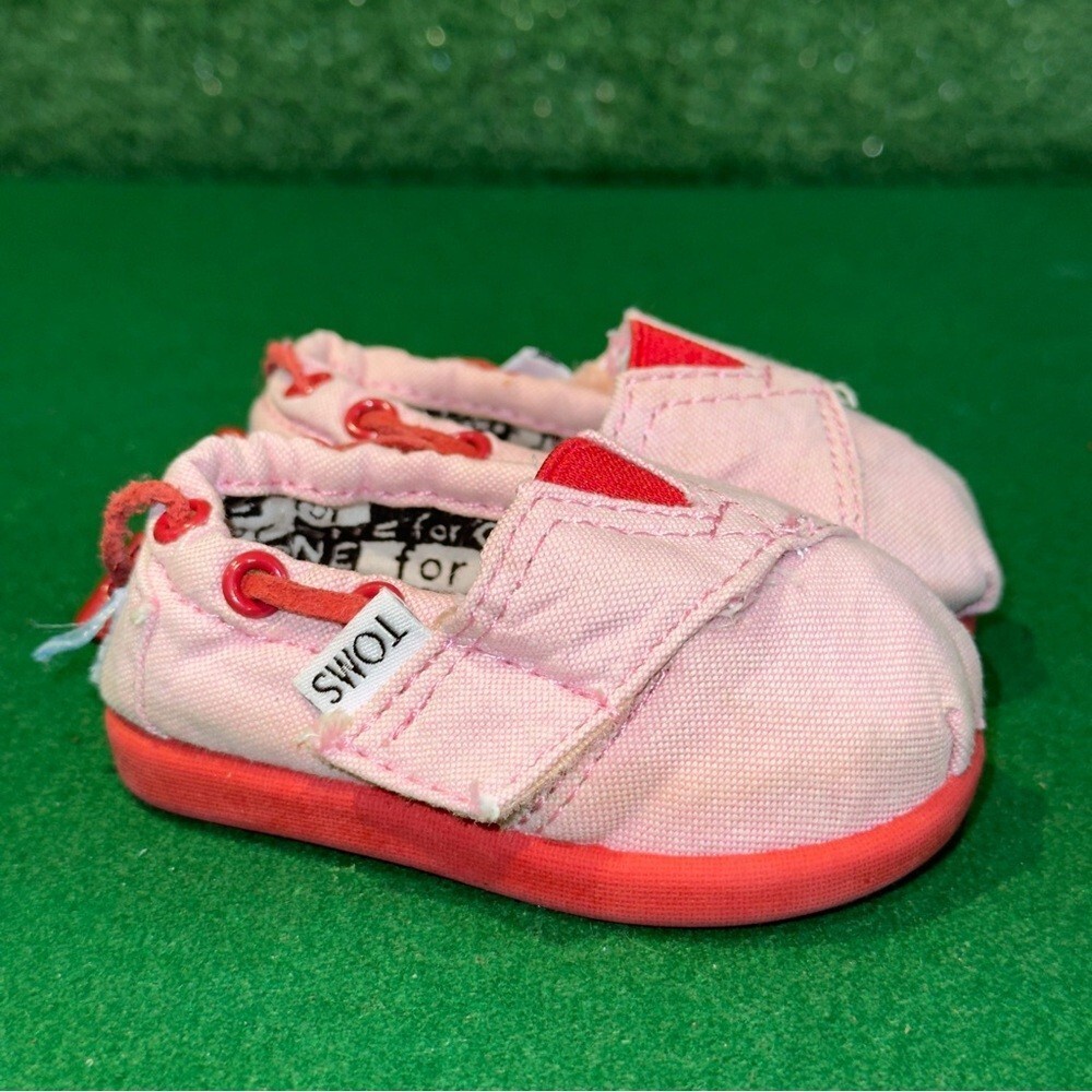 TOMS Light Pink Baby Girl Walker Shoes Toddler Size 2C